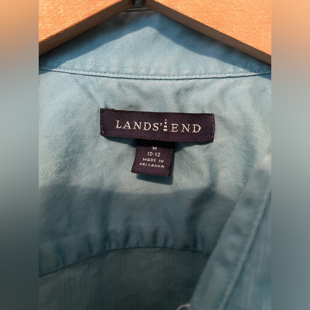 Lands’ End Corduroy Button Down Shirt. - Picture 3 of 4